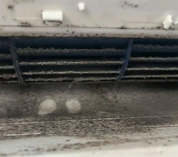 尉氏空调吹的风有股烧焦味是怎么回事